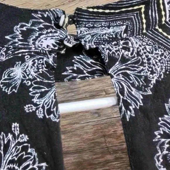 Free People Black and White Patterned Blouse - Picture 4 of 10